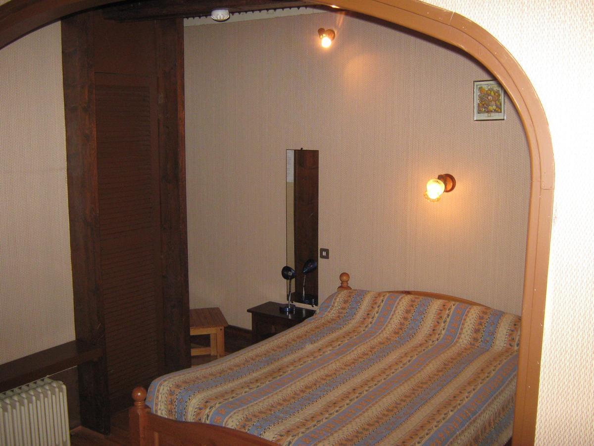 Logis Hotel Restaurant La Chaumiere Tournon-sur-Rhone Buitenkant foto