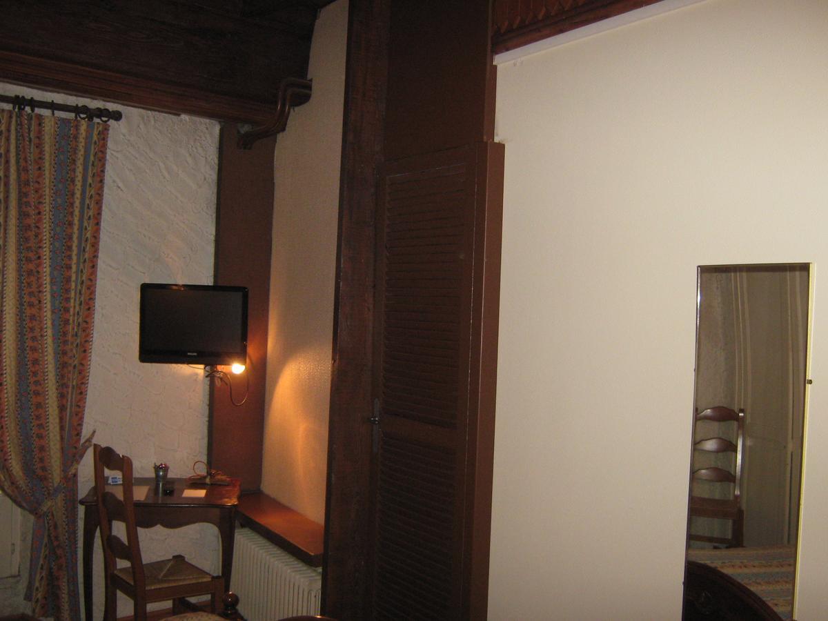 Logis Hotel Restaurant La Chaumiere Tournon-sur-Rhone Buitenkant foto