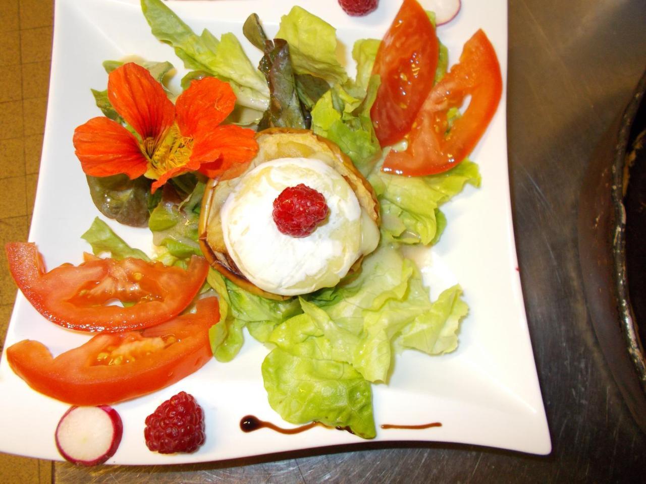 Logis Hotel Restaurant La Chaumiere Tournon-sur-Rhone Buitenkant foto
